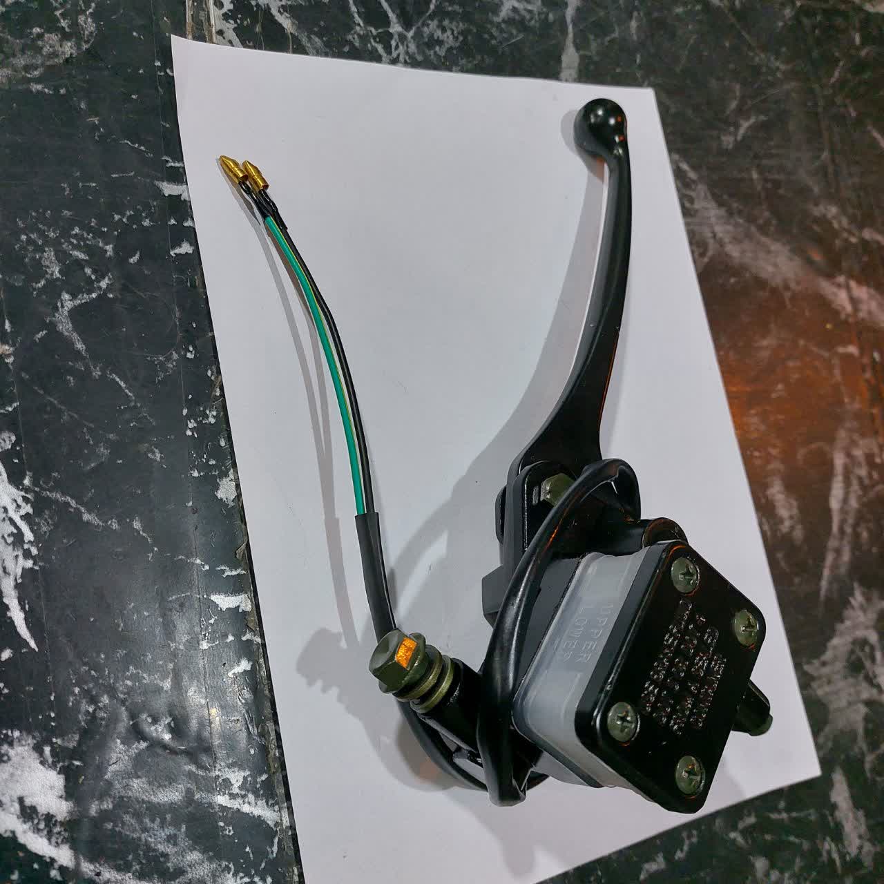 پمپ ترمز دیسکی مخزن لاکی کامل پیچ خم دار