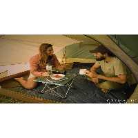 میز کمپ مشکی سیاه کمپینگ اردوگاه آلومینیومی تاشو و پیک نیک مدل گسترده 66 X 47 51 سانتی متر GRİMALDİ