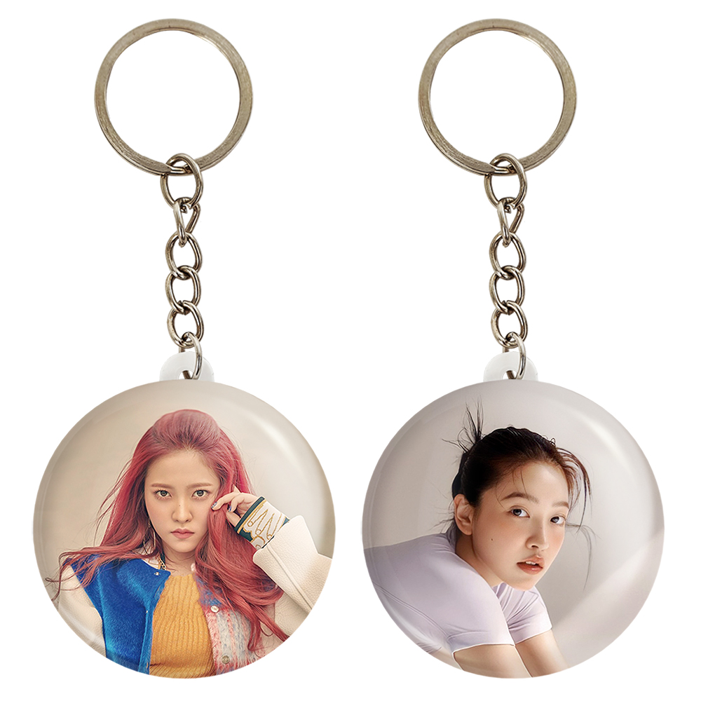 جاکلیدی خندالو مدل یری گروه رد ولوت Red Velvet کد 1961019607 مجموعه 2 عددی