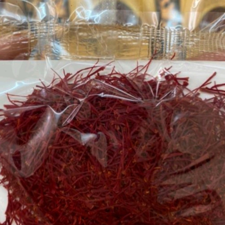 زعفران خوب واقتصادی قاینات خراسان خوش رنگ ومعطر مناسب برای قنادیها، اشپزخانه ها، رستوران ها