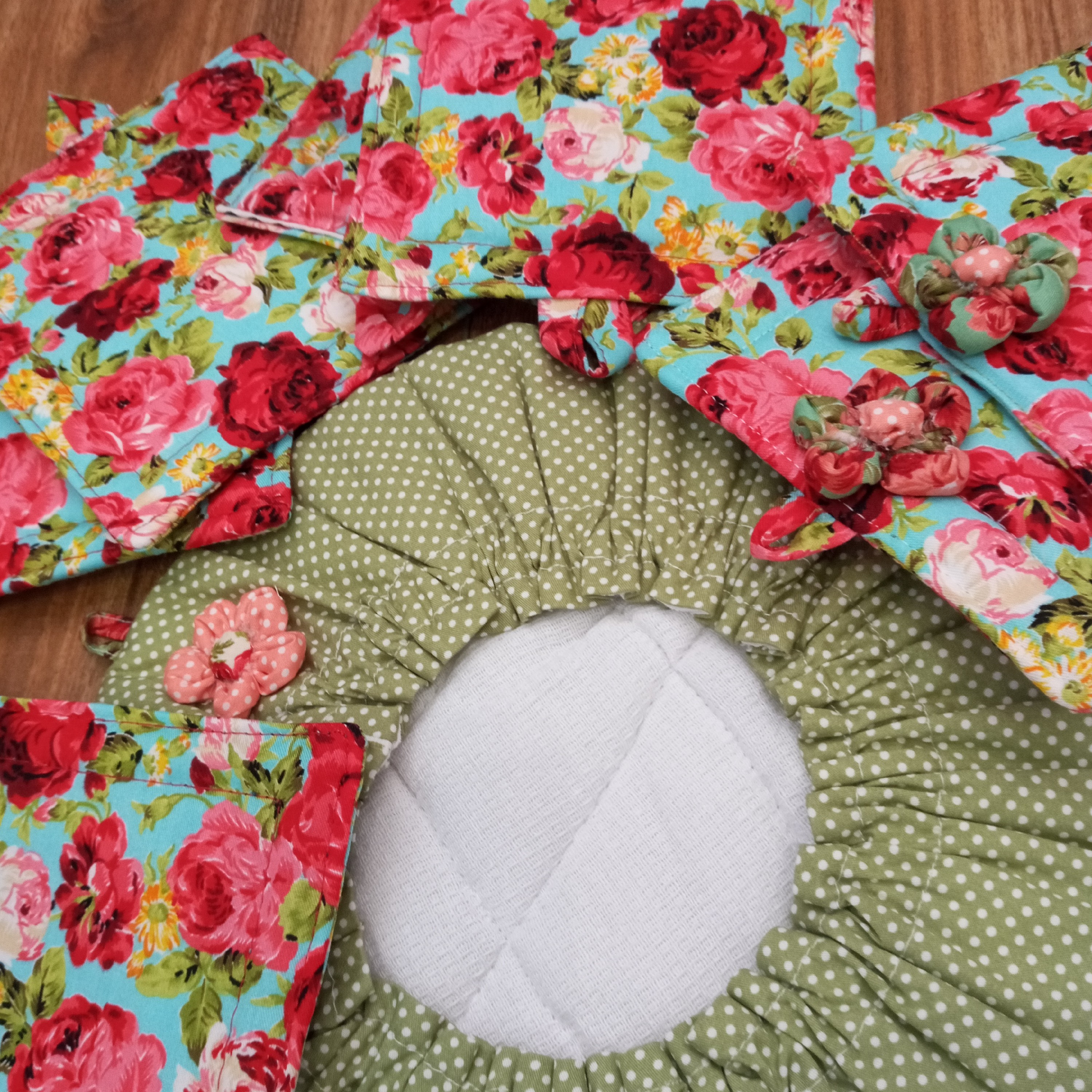 یک دم کنی متوسط با چهار تا دستگیره  مربع چهار لایه و محکم با جنس عالی