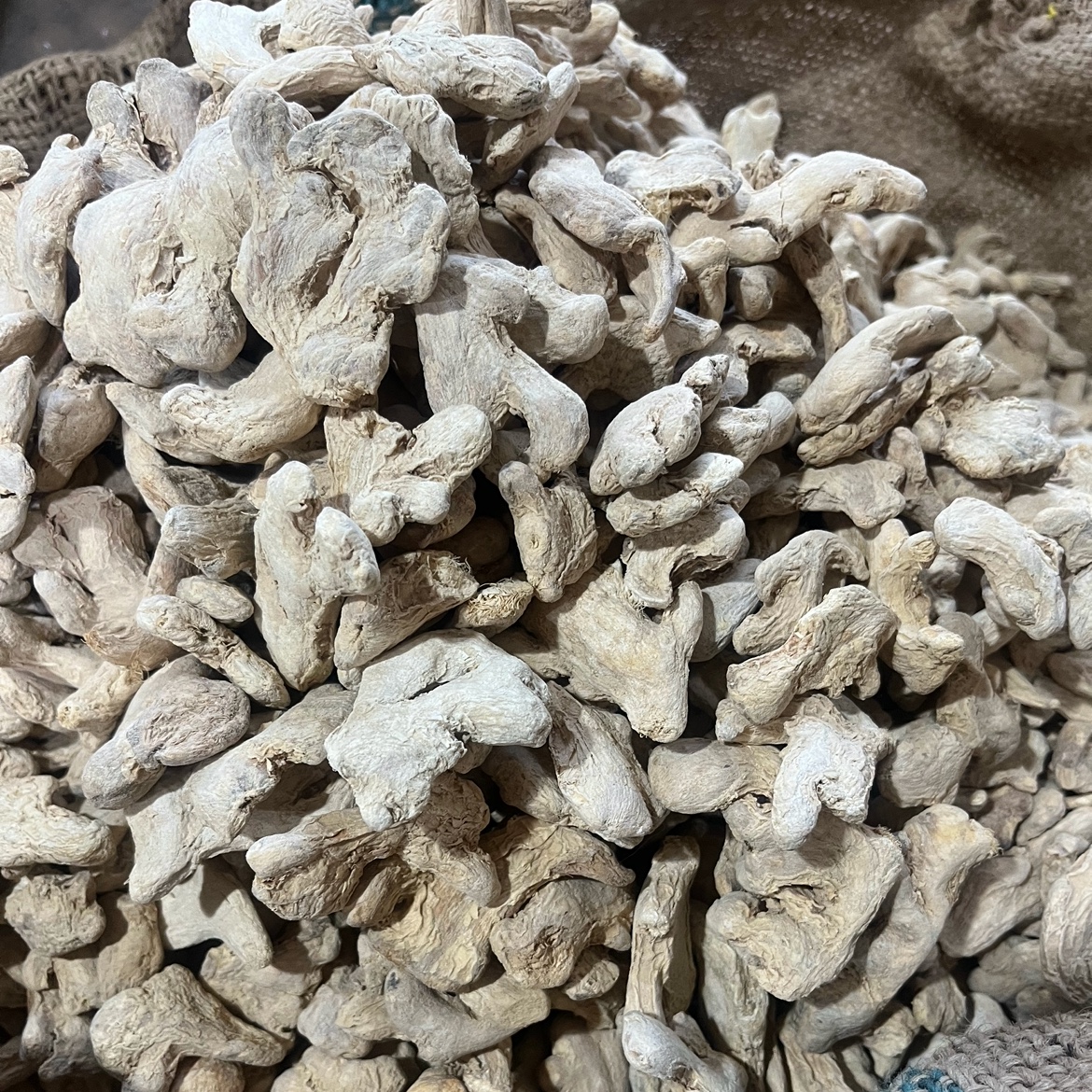 چوب زنجبیل قلم درجه یک 50 کیلویی