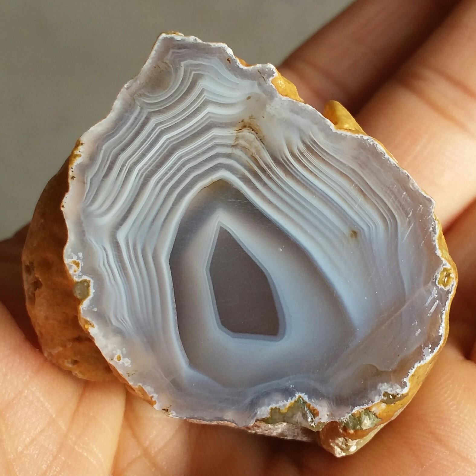 اسلایس سنگ راف عقیق سلیمانی 3بعدی خارق العاده محشر تکرار نشدنی 100درصد طبیعی شاهکار خلقت
بی نظییییییر
 کد 9600