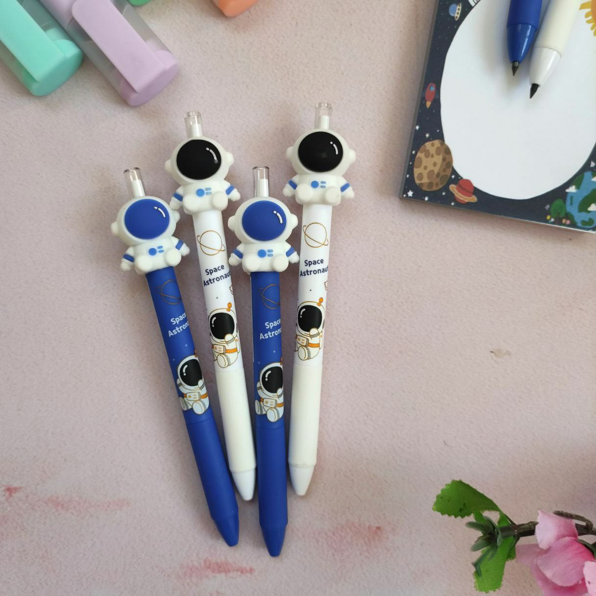 اتود جادویی فضانورد