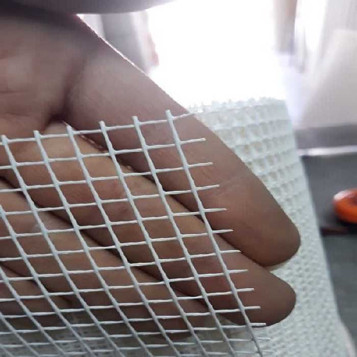 توری مرغی پلاستیکی- عرض 1 متر- طول 5 متر