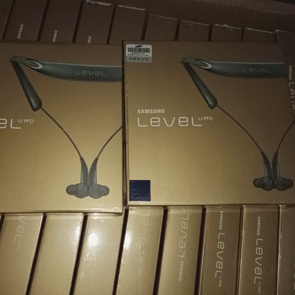  LEVEL u pro

 Samsung 
گردنی سامسونگ لیول یو پرو