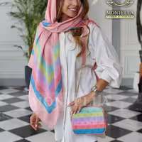 ست کیف و روسری زنانه رنگ صورتی حاشیه طیفی رنگی ال وی با کیف کوچک زنجیری  mo113