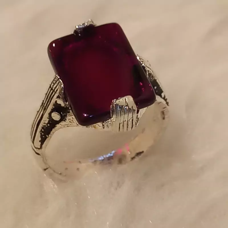 انگشتر   مردانه نگین خونی آب نقره جذاب و زیبا قیمت بااحترام