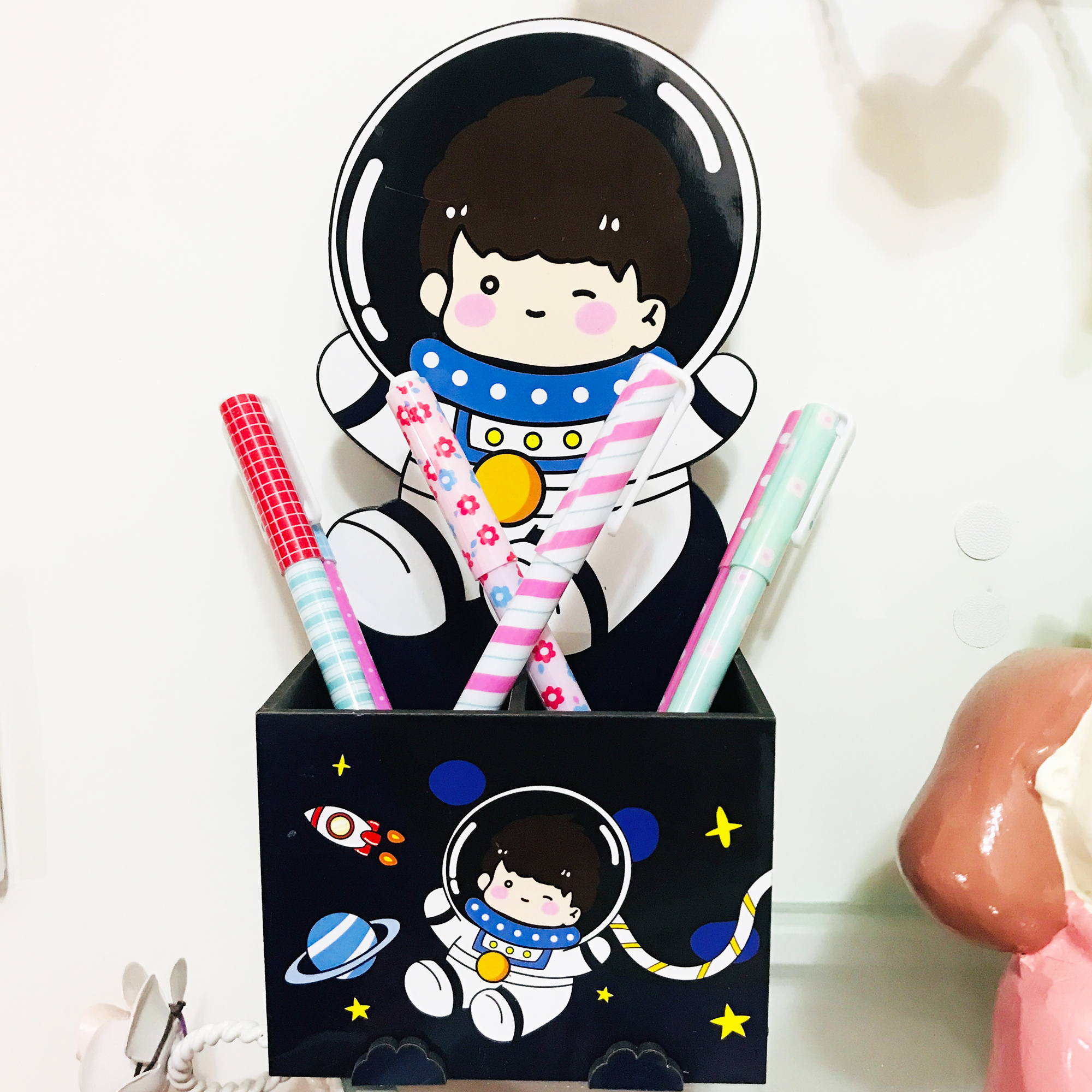 جامدادی رومیزی مدل فضانوردی فانتزی کد 03