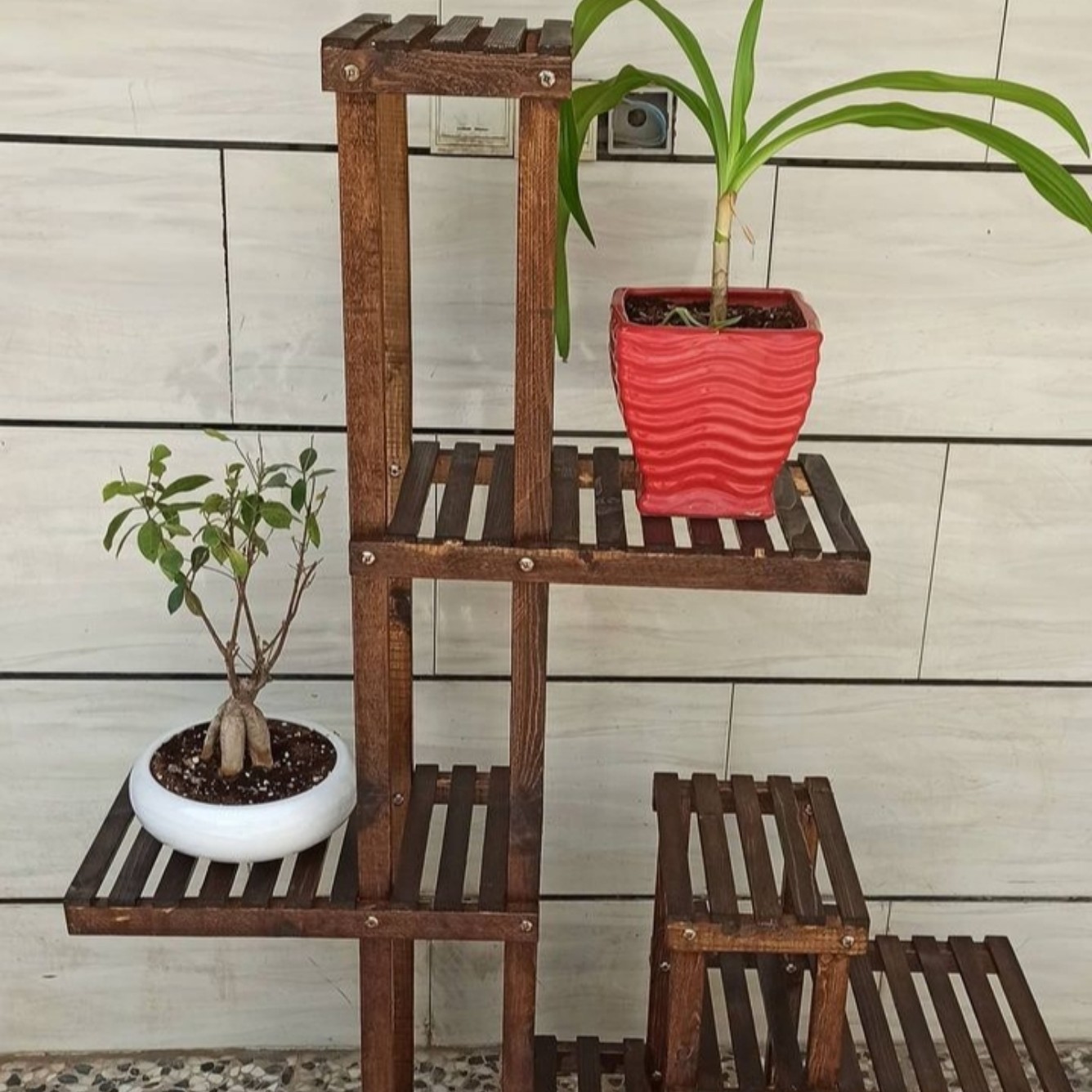 استند چوبی برای گلدان و زیبایی منزل با چوب روس در ابعاد 150 100 25 (هزینه ارسال به عهده مشتری)