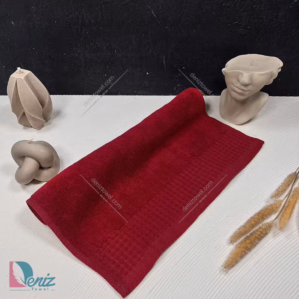 حوله دستی طرح هاروتس رنگ زرشکی