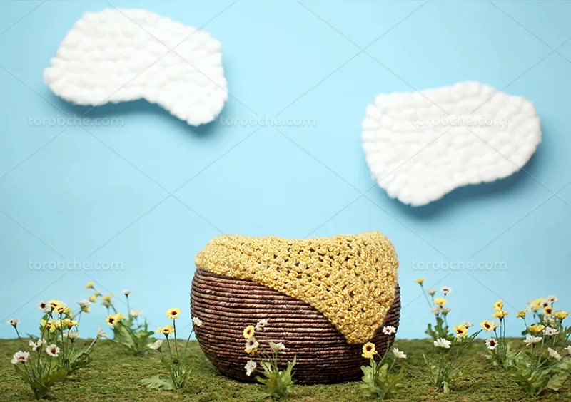 بک دراپ عکاسی کودک با گل های سفید و زرد | گرافیک با طعم تربچه