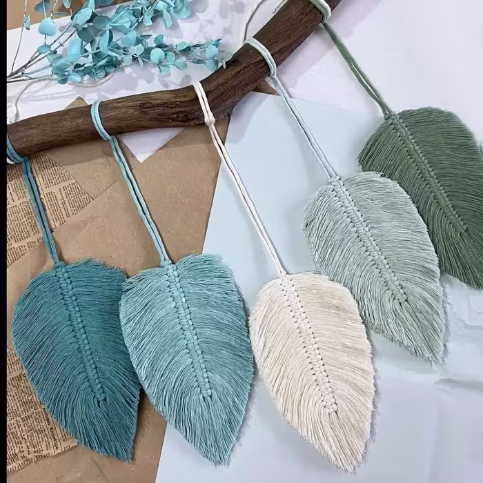 دیوارکوب مکرومه بافی طرح برگ رنگی