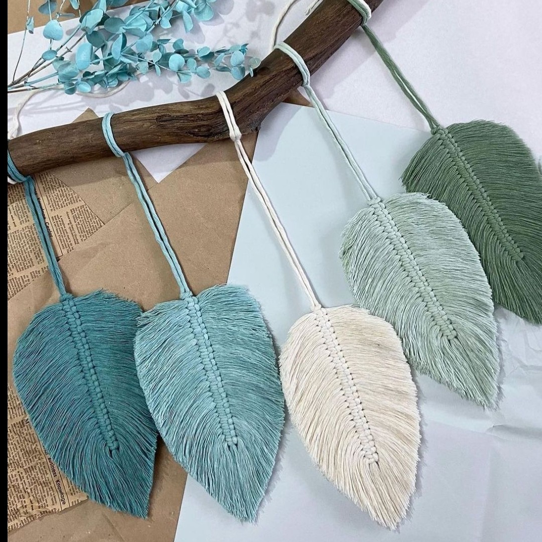 دیوارکوب مکرومه بافی طرح برگ رنگی