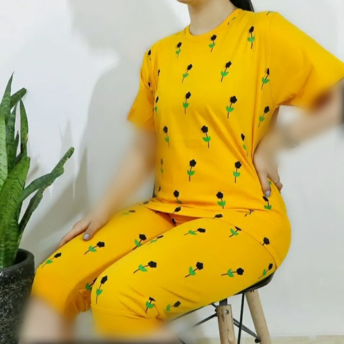 ست تیشرت شلوارک گل گلی