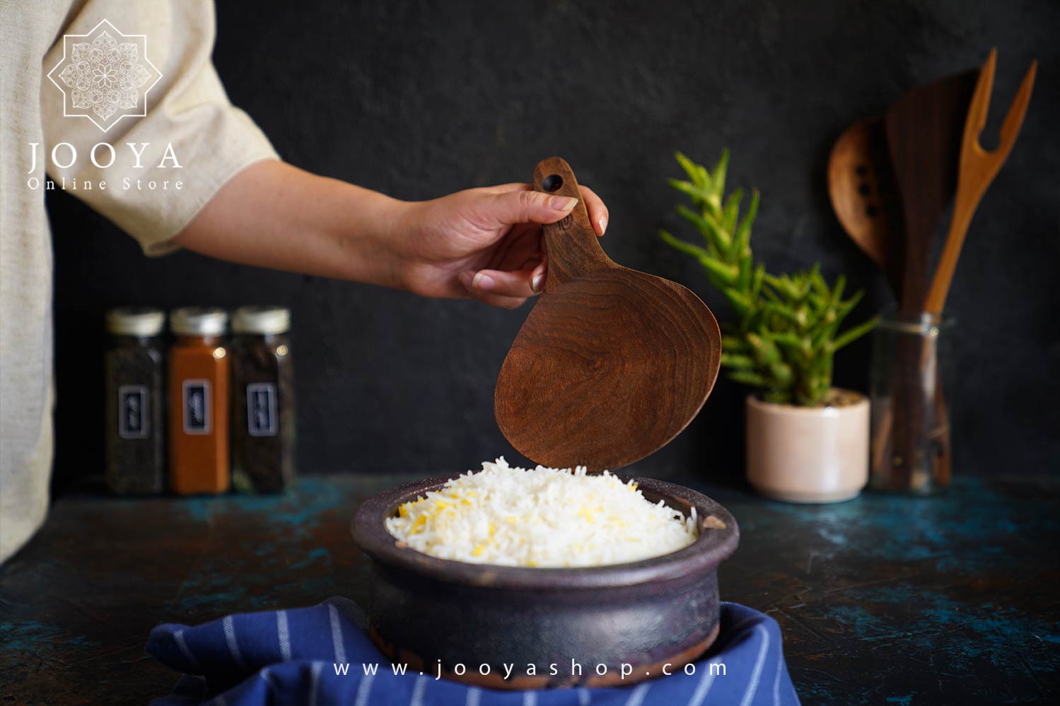 قاشق مجلسی با چوب گردو