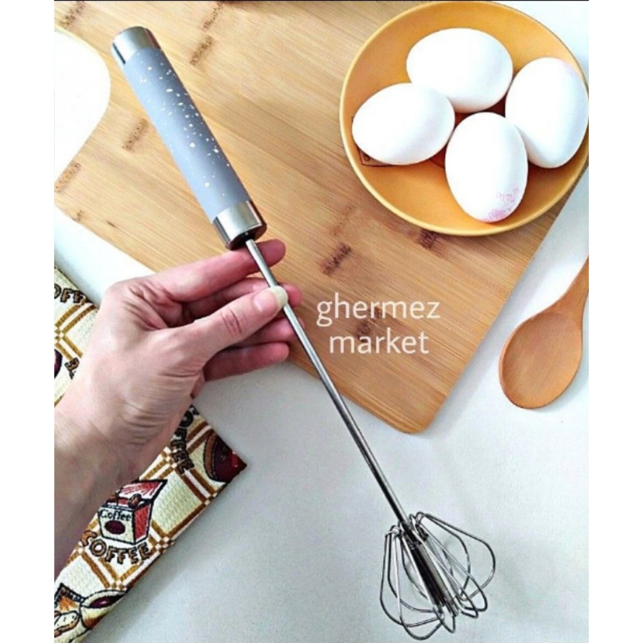 همزن چرخشی دستی با رنگ دسته طوسی ، وارداتی باکیفیت ، وزن 100 گرم