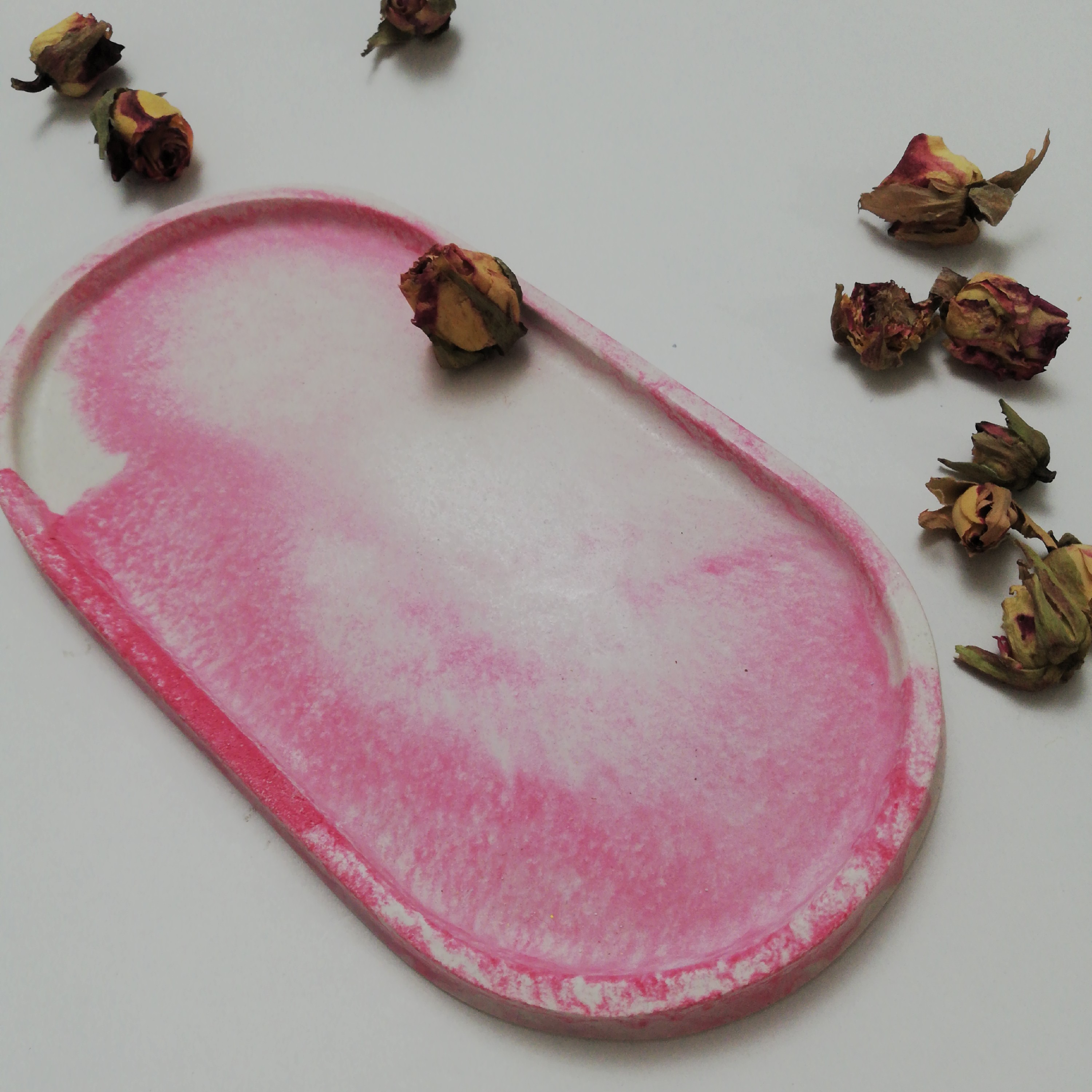 سینی و پیش دستی 