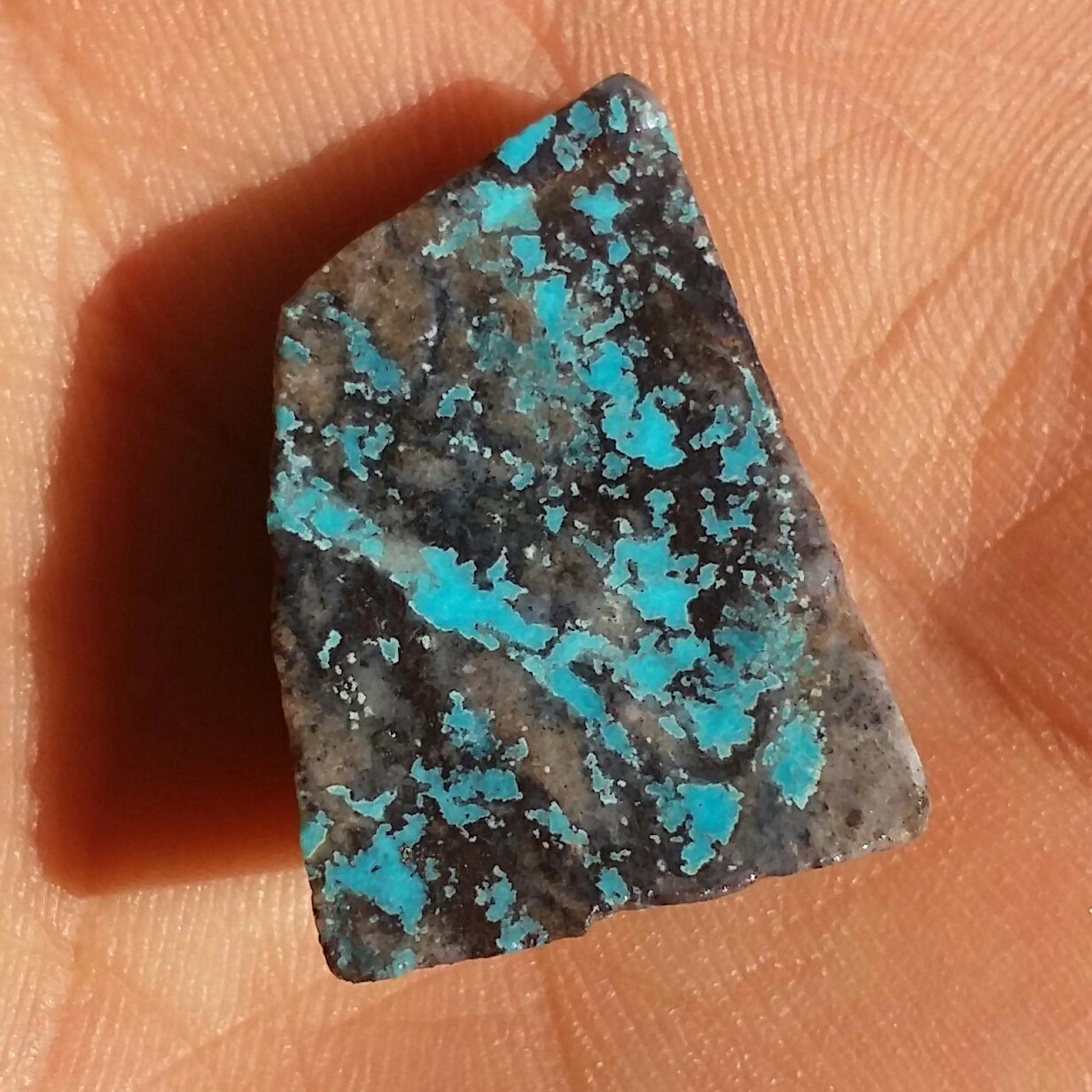 اسلایس سنگ راف فیروزه آبی اصل نیشابور بینظیر 100 در 100 طبیعی شاهکار خلقت
مناسب جهت دکوراسیون و ساخت نگین
