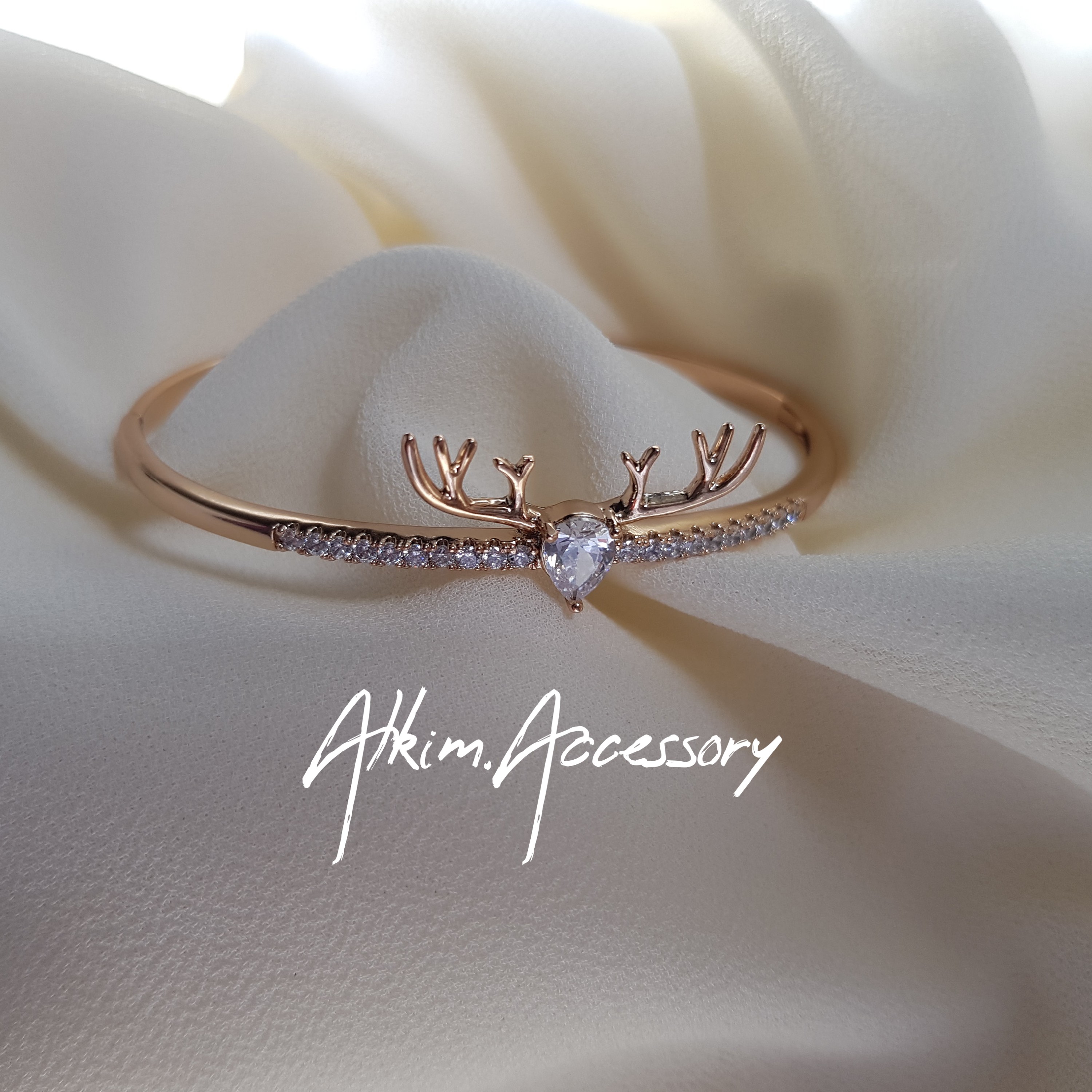 دستبند گوزنی، برند وارداتی ژوپینگ، آبکاری طلا و ضد حساسیت