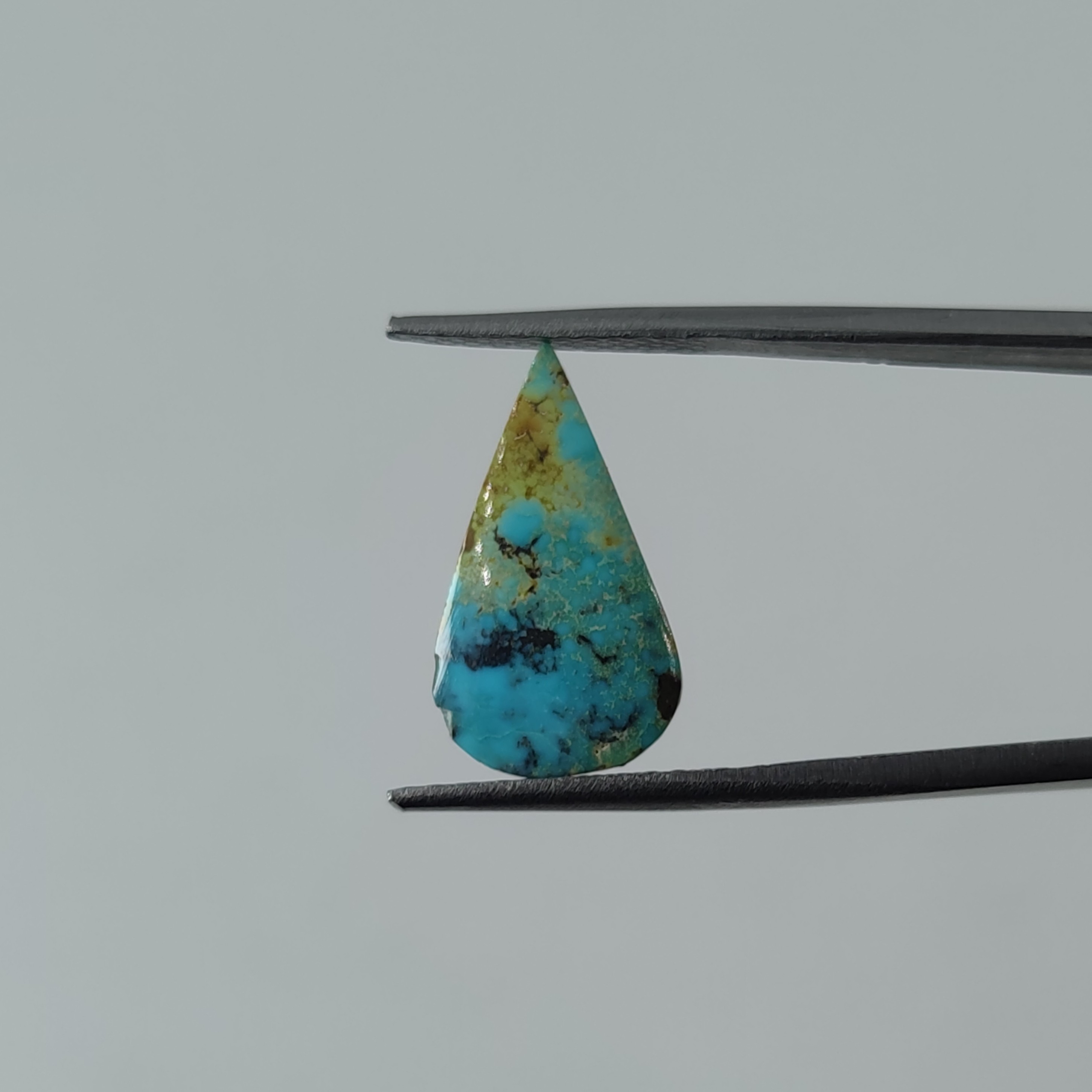 نگین سنگ فیروزه معدنی نیشابور (بدون احیاء و زنده)