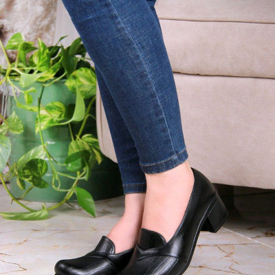کفش طبی پاشنه دار