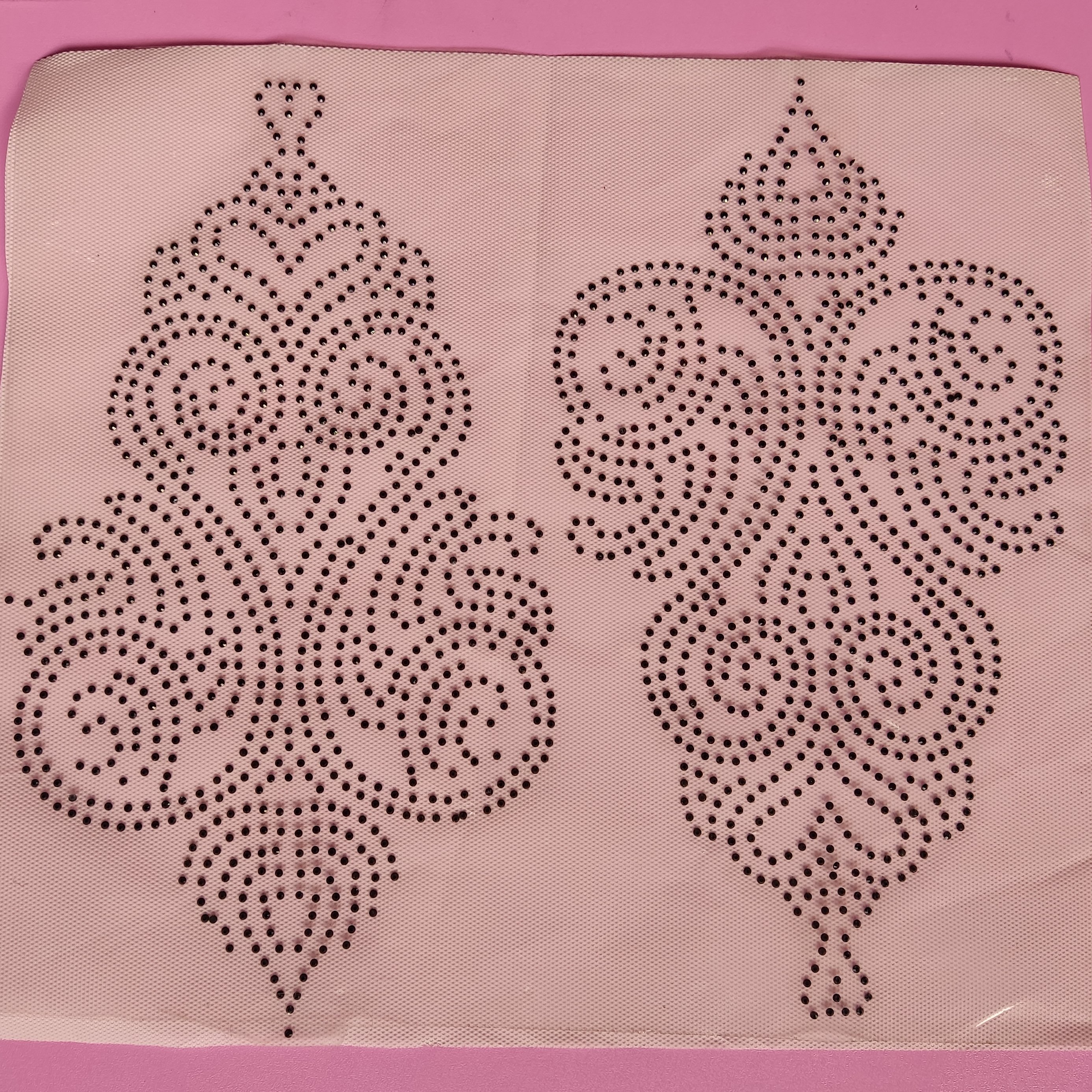 سنگ اتریشی (نگین اتریشی) مناسب تزئین چادر عبا عربی مجلسی