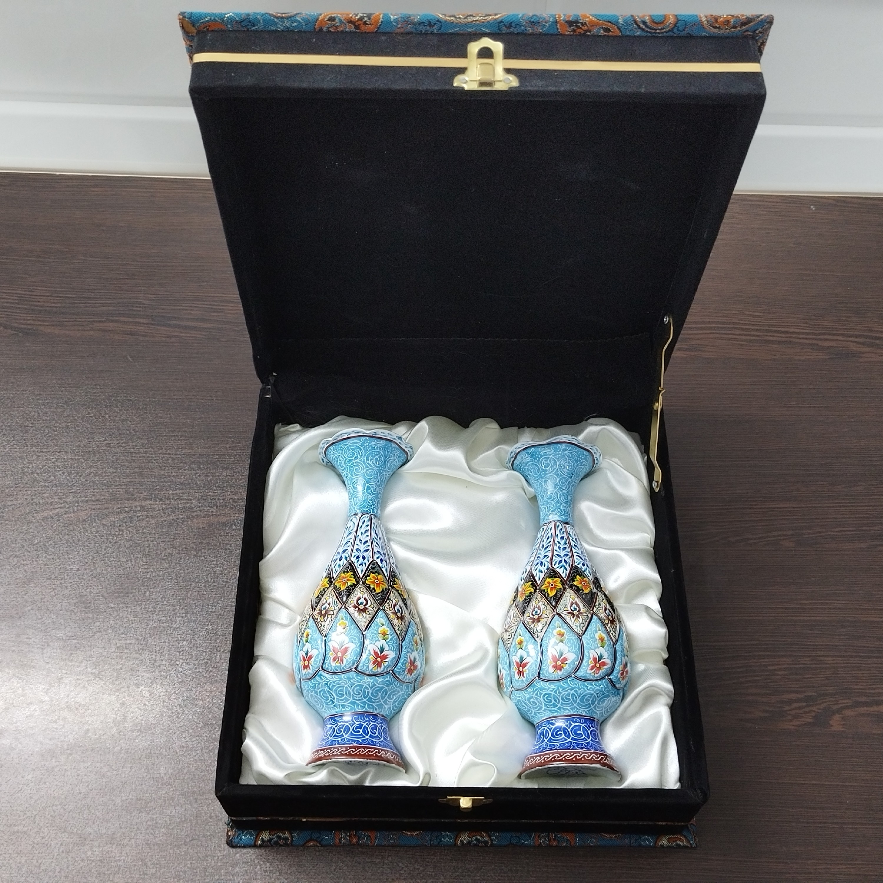 ست هدیه جفت گلدان مینا کاری مدل پرداز سایز 20