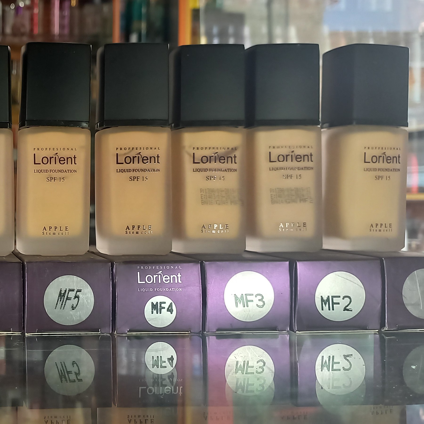 کرم لورینت  مات 