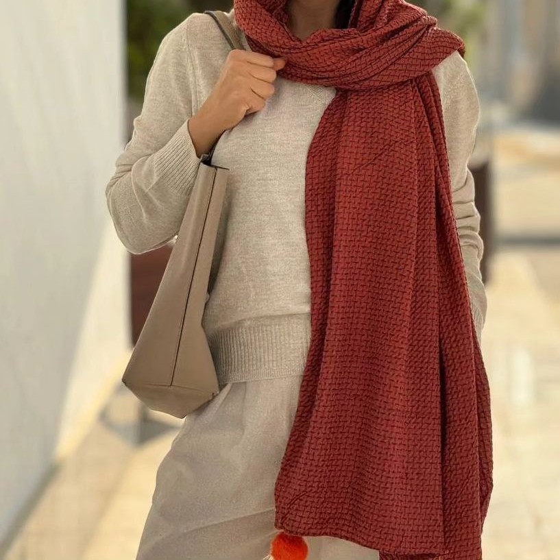 شال پاییزه پوم دار