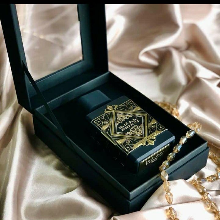 ادکلن بدیع العود رایحه گرم تلخ و چوبی برند لطافه اورجینال