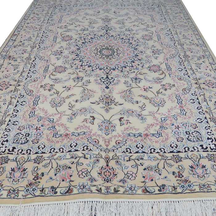 فرش دستبافت چهار متری مدل نایین کد 686