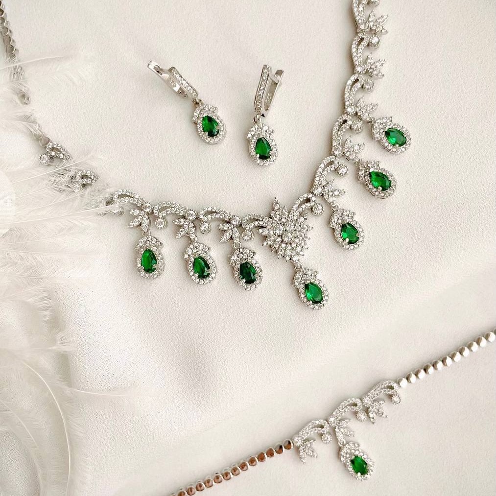 سرویس نقره طرح زمرد،عیار925،وزن38،بسیار زیبا و با کیفیت