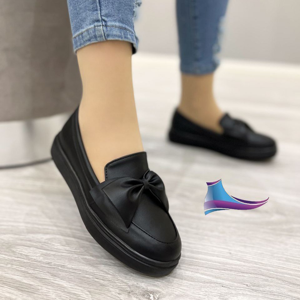 کفش کلاسیک کد 899 خانومانه و جذاب با جنس درجه یک و دارای رنگبندی