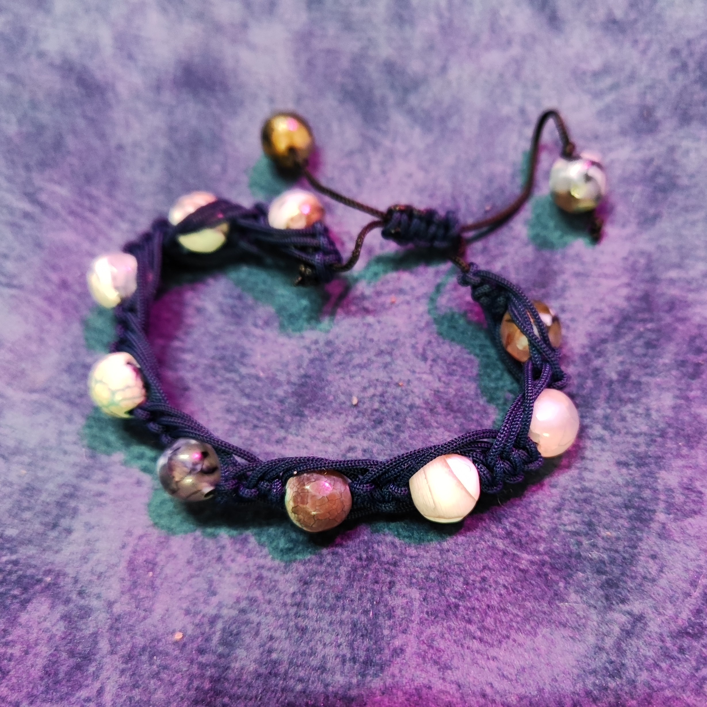 دستبند بافت با سنگ های عقیق سلیمانی بسیار زیبا