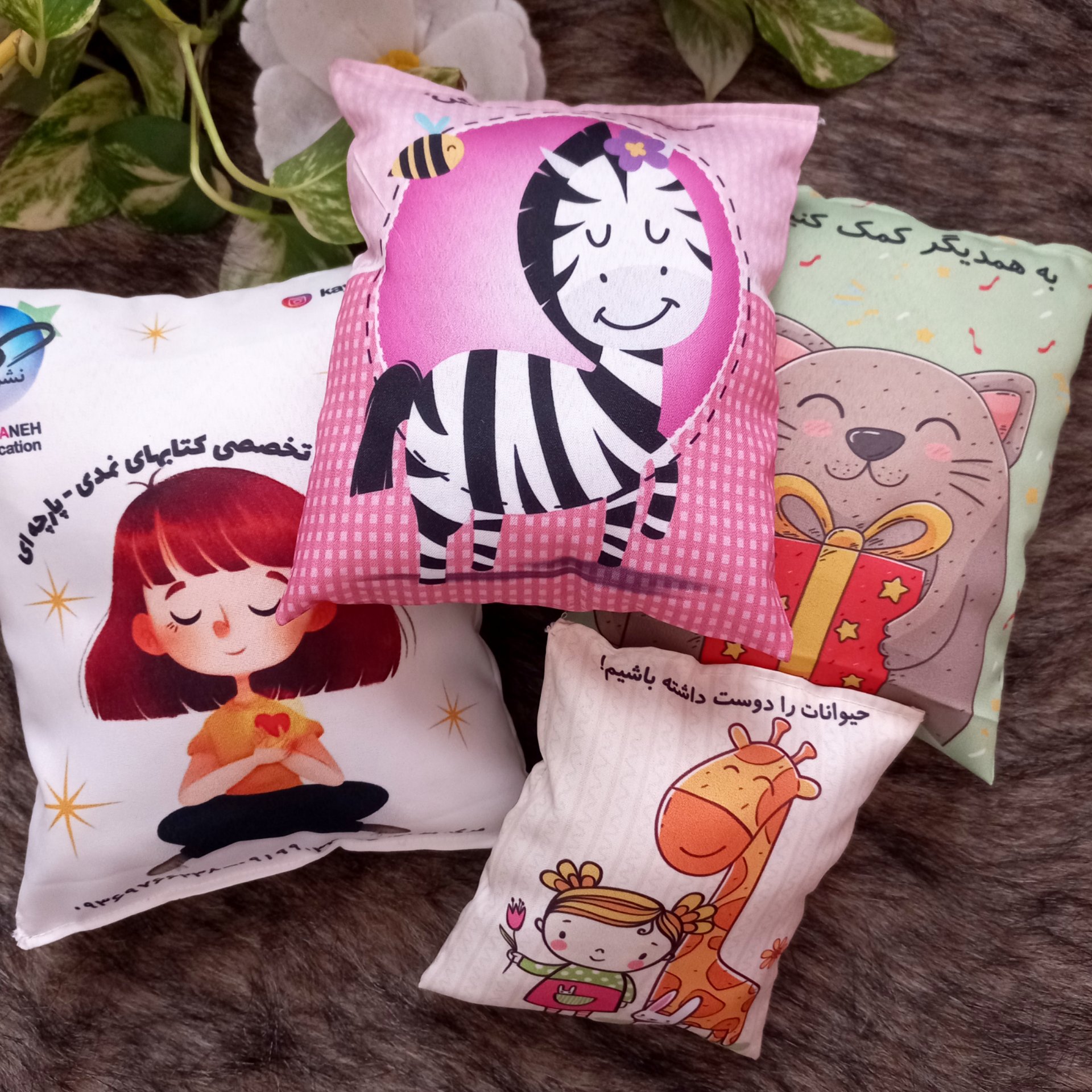 بالش و اسباب بازی نوزاد