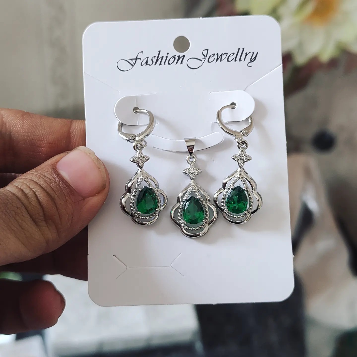 نیم ست یاقوت سبز