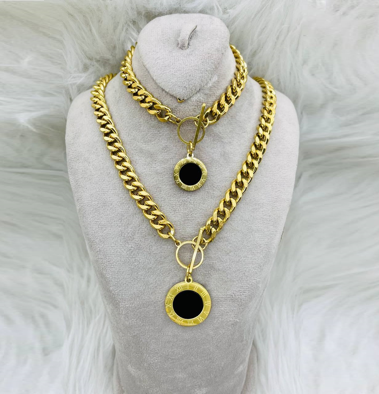 ست گردنبند و دستبند استیل با قفل تی اویز بولگاری