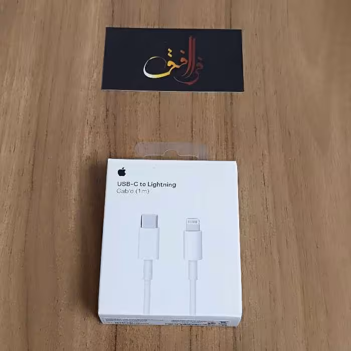 کابل شارژ آیفون13 اصلی رو کارتنی Apple