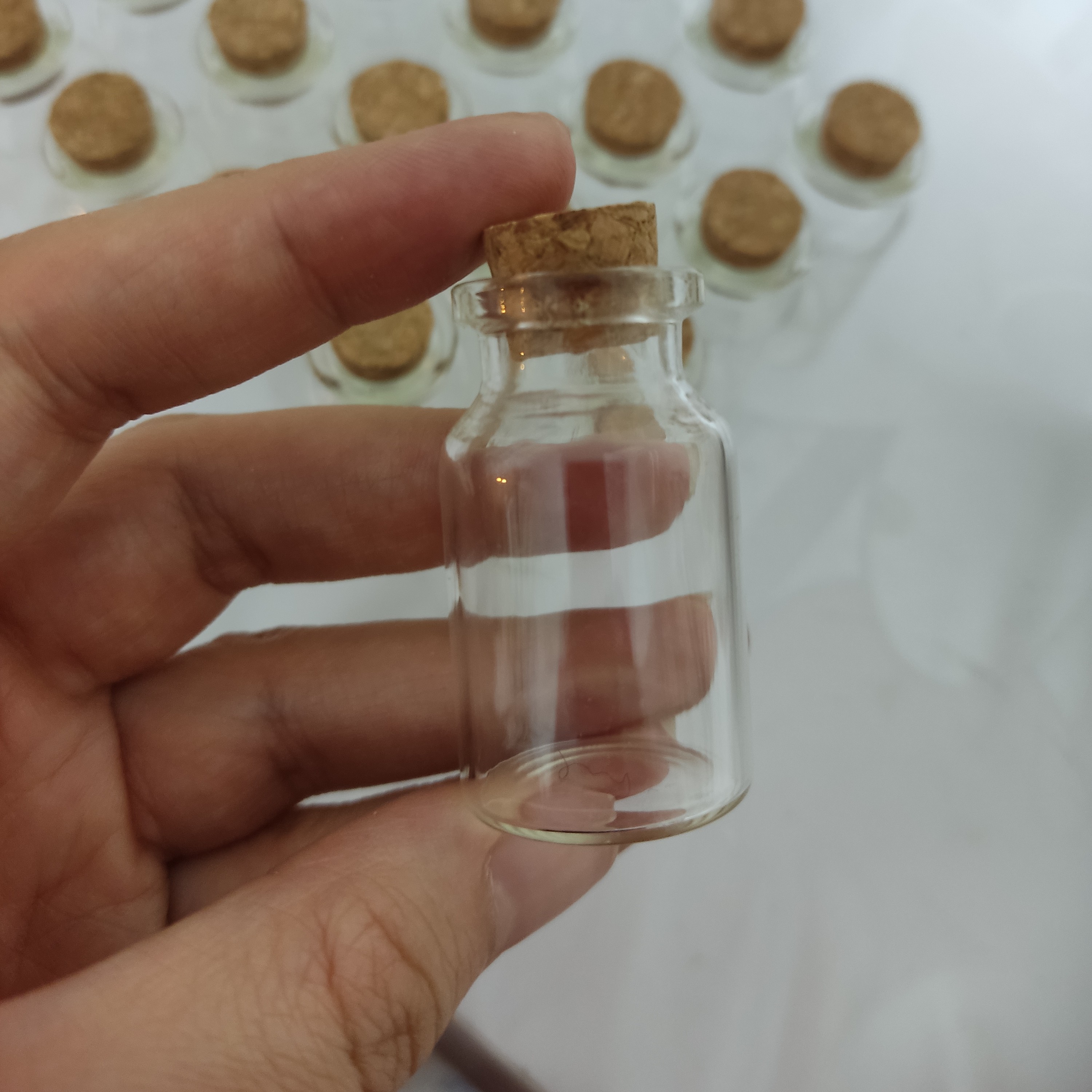 شیشه ویال 4 سانتی در چوپی بسته 10 عددی با کیفیت عالی و درجه یک