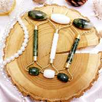 ماساژور صورت جیدرولر jade Roller جعبه دار 

