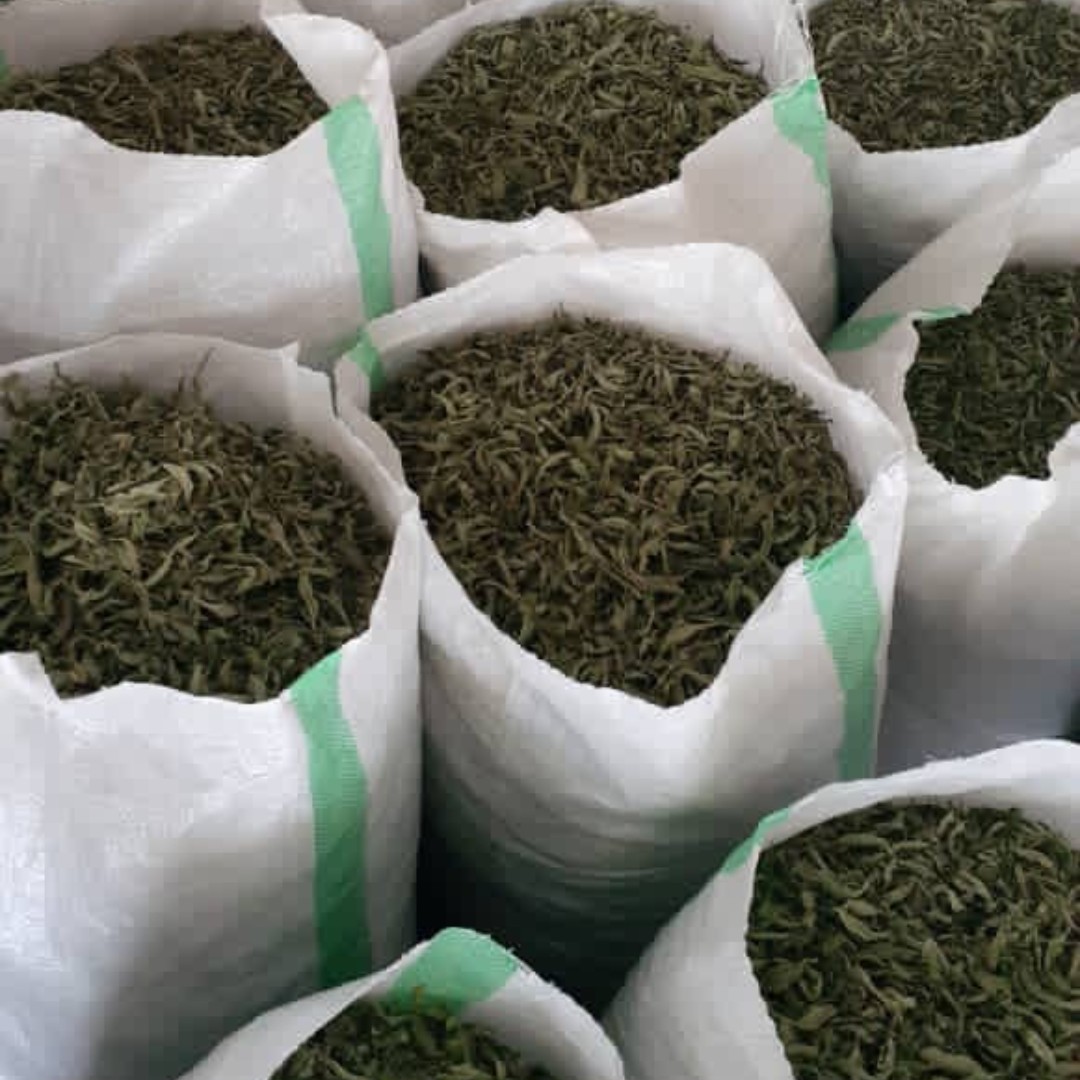 دمنوش به لیمو عمده با کیفیت بالا و بسیار معطر درجه یک ارسال از طریق تیباکس انجام میکردد