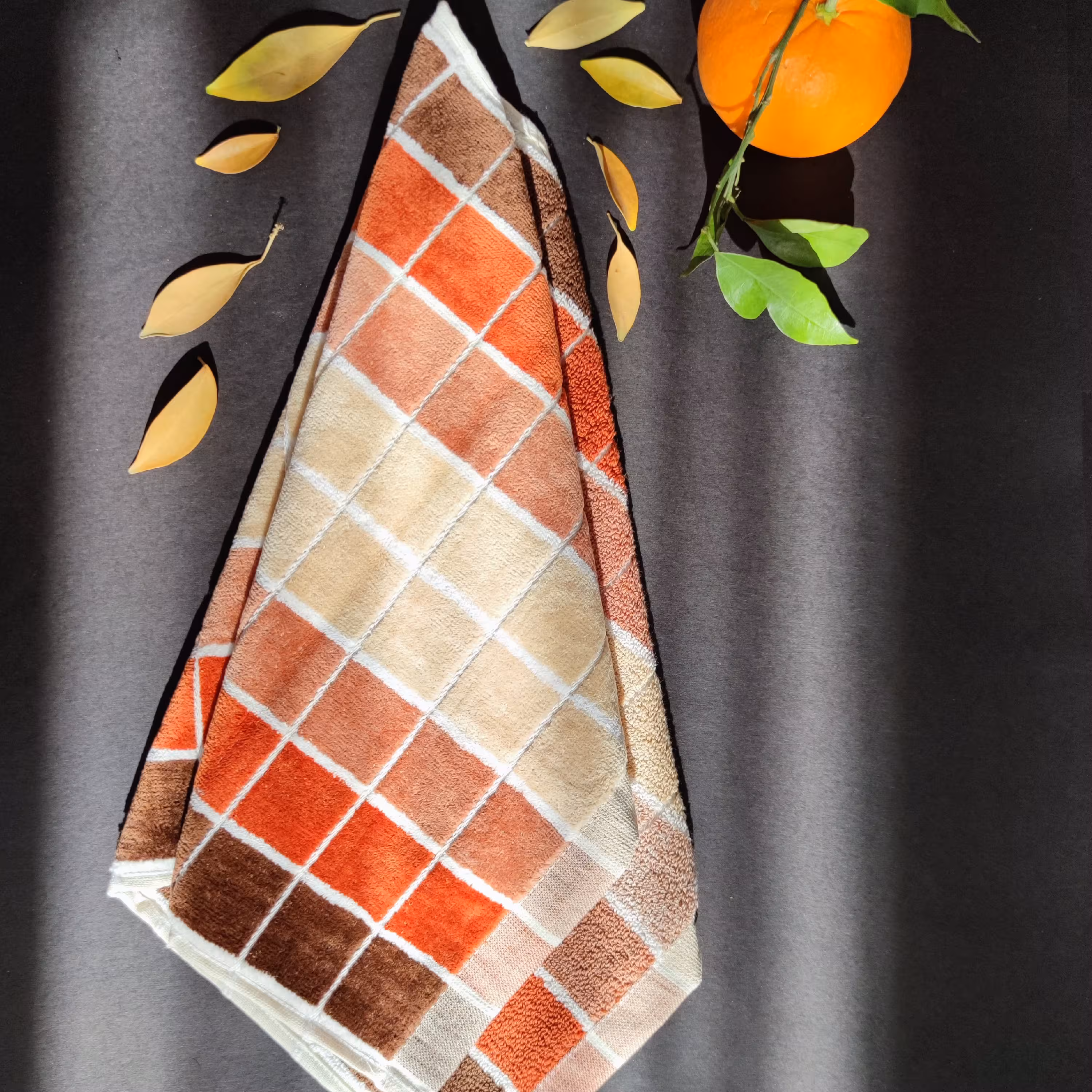حوله دست و صورت سایز متوسط نخ رنگی 