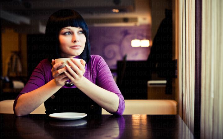 خرید و دانلود عکس Happy young woman drinking coffee کد 25037 | پیک فاکس | Pic Fox