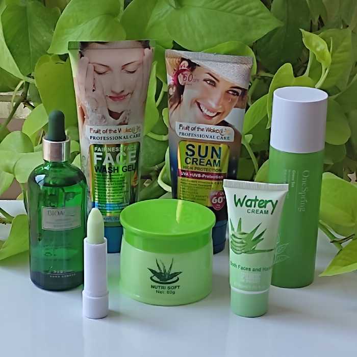 روتین مراقبتی پوست مناسب پوست معمولی تا چرب  حاوی عصاره چای سبز و الوئه ورا 