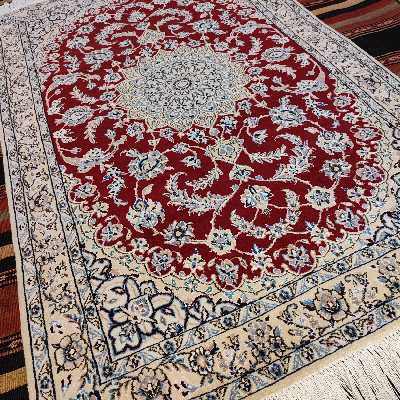 فرش دستبافت دو متری طرح نایین کد SH 81