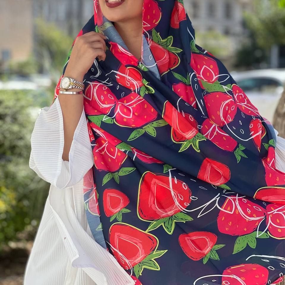 شال جدید زنانه رنگ قرمز طرح توت فرنگی فانتزی ri205
