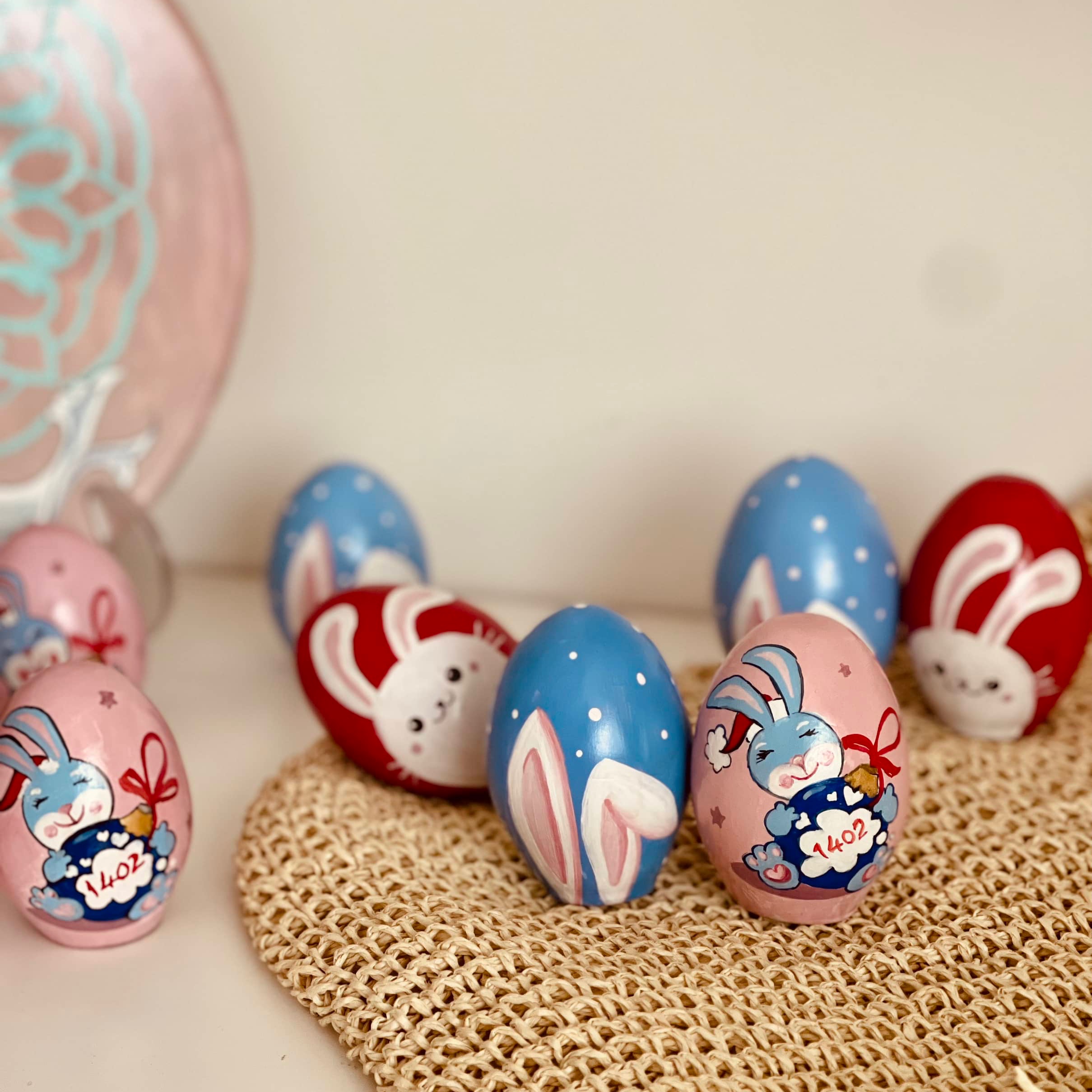 تخم مرغ رنگی خرگوش نماد سال 1402