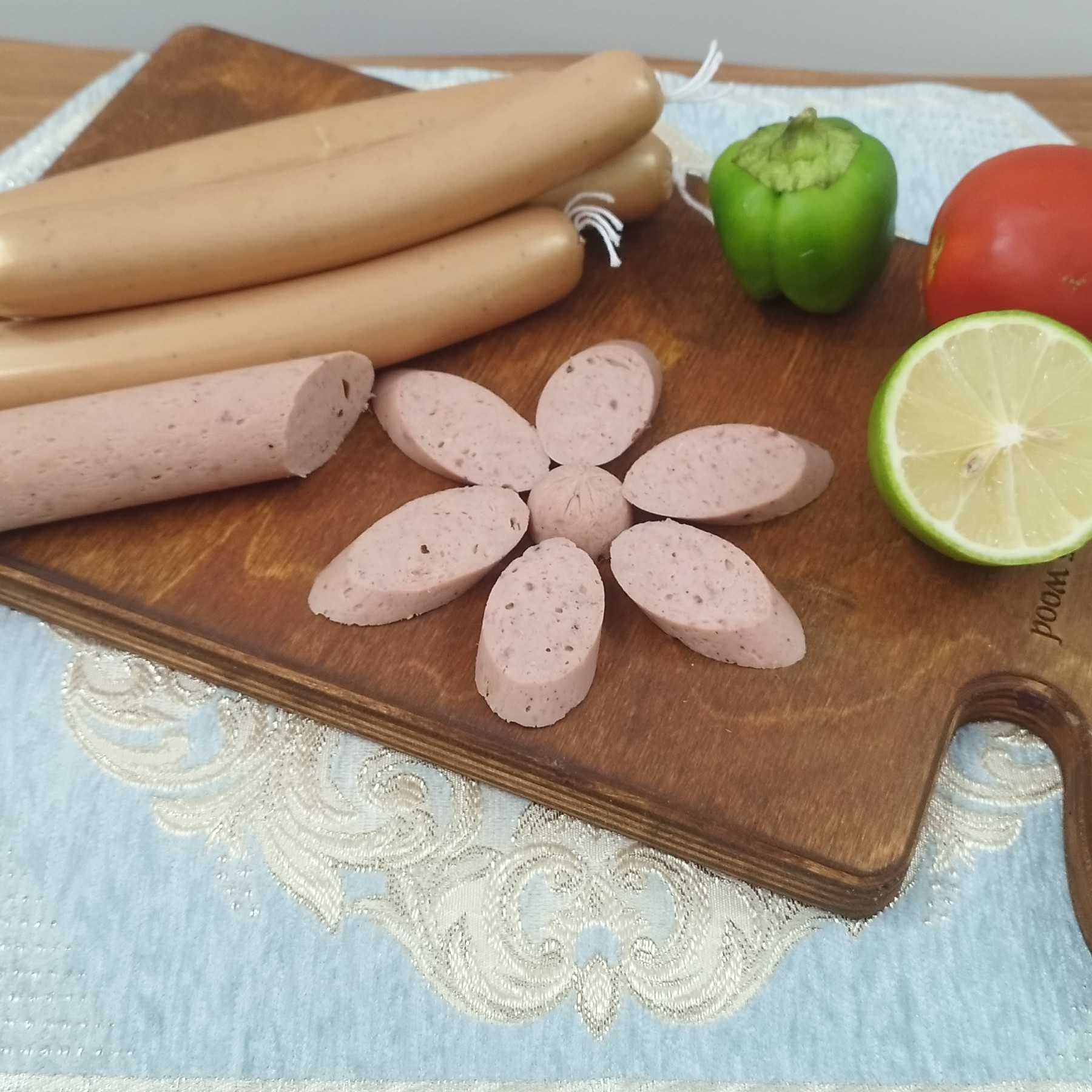 سوسیس مخلوط گوشت و مرغ 90 در صد 500 گرم