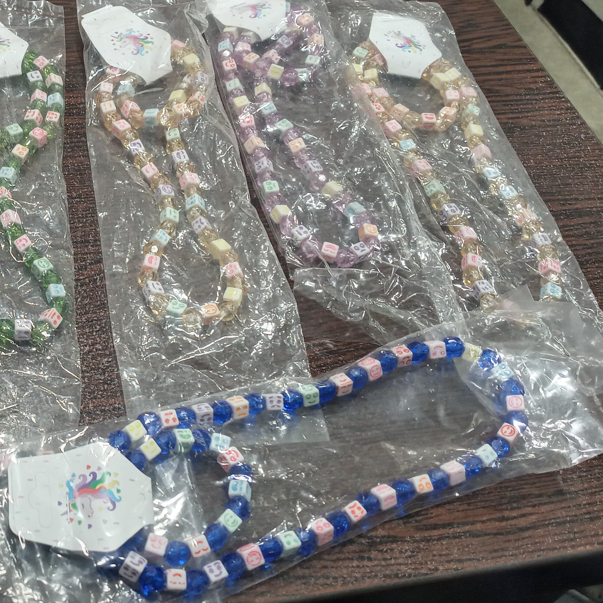 ست  گردنبند  و دسبند  